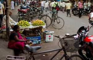 Hawkers in Mumbai on Footpaths