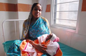 Child birth in India