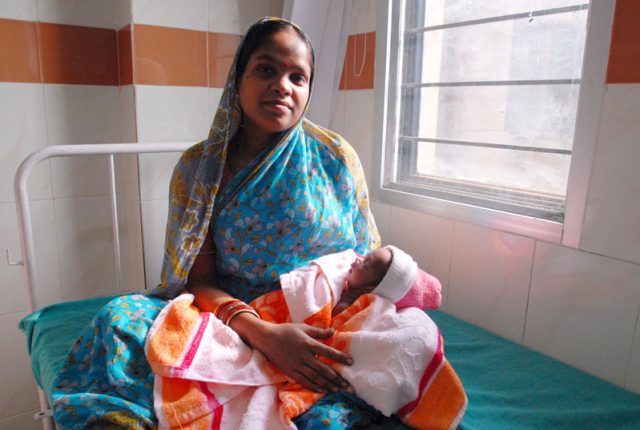 Child birth in India