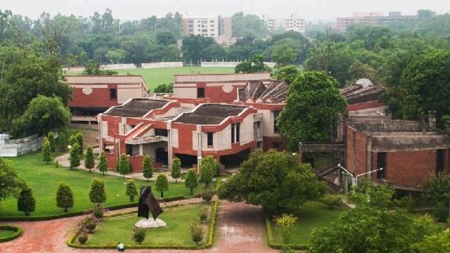 IIT Kanpur campus