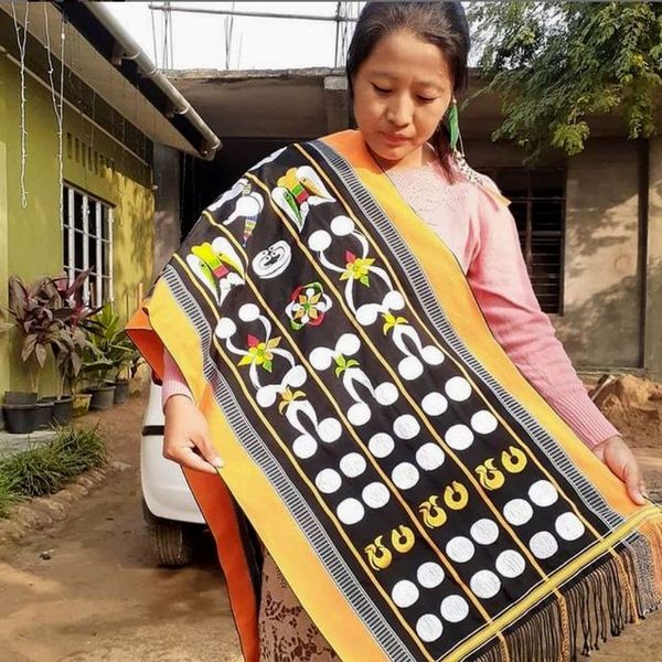 Vekuvolu Dozo, a loin handloom weaver from Nagaland