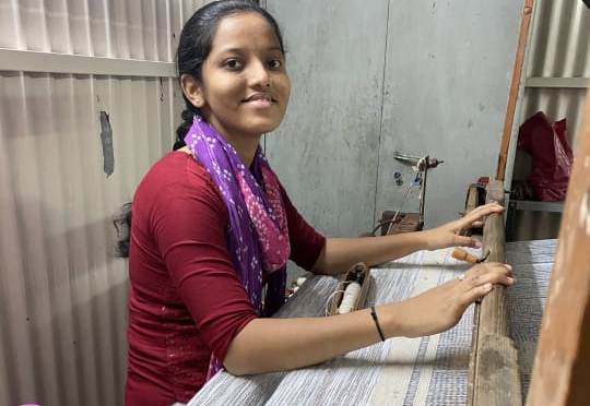 How a Pune-based social enterprise is upcycling plastic using traditional  charkha and handloom - The CSR Journal