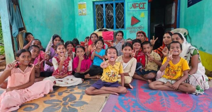 Chhattisgarh school children to receive primary education in 18 local dialects