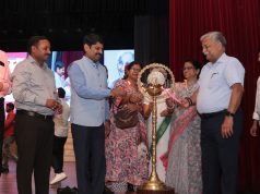 Shri M K Shanmuga Sundaram, Principal Secretary Education, Uttar Pradesh, Shri Awanish Awasthi, Chief Advisor to CM, Uttar Pradesh Dr Sunita Gandhi and Dr Bharti Gandhi at lamp lighting at ALfA FLN