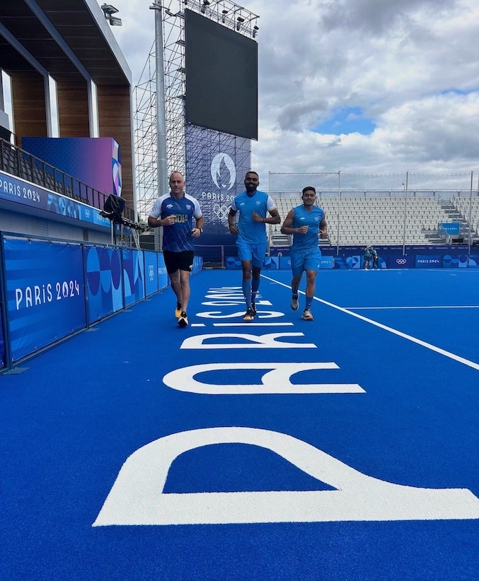 Paddy and the goalkeepers warming up (Left to right): Paddy Upton, PR Sreejesh, Krishan Pathak