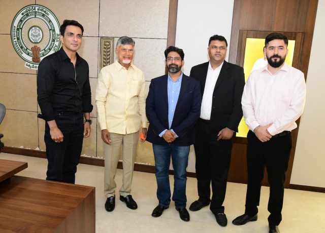 Hon'ble Chief Minister of Andhra Pradesh, Shri N. Chandrababu Naidu, Actor and Philanthropist Sonu Sood, Founder of the Sood Charity Foundation, Mr. Varun Madan, Chief People Officer, Xiaomi India