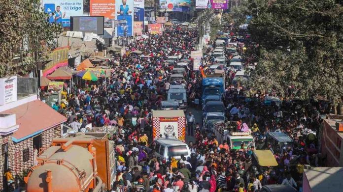 Select Mahakumbh Traffic Jam: महाकुंभ के रास्तों में जाम से त्राहिमाम के बीच सीएम मोहन यादव की बड़ी अपील Mahakumbh Traffic Jam: महाकुंभ के रास्तों में जाम से त्राहिमाम के बीच सीएम मोहन यादव की बड़ी अपील