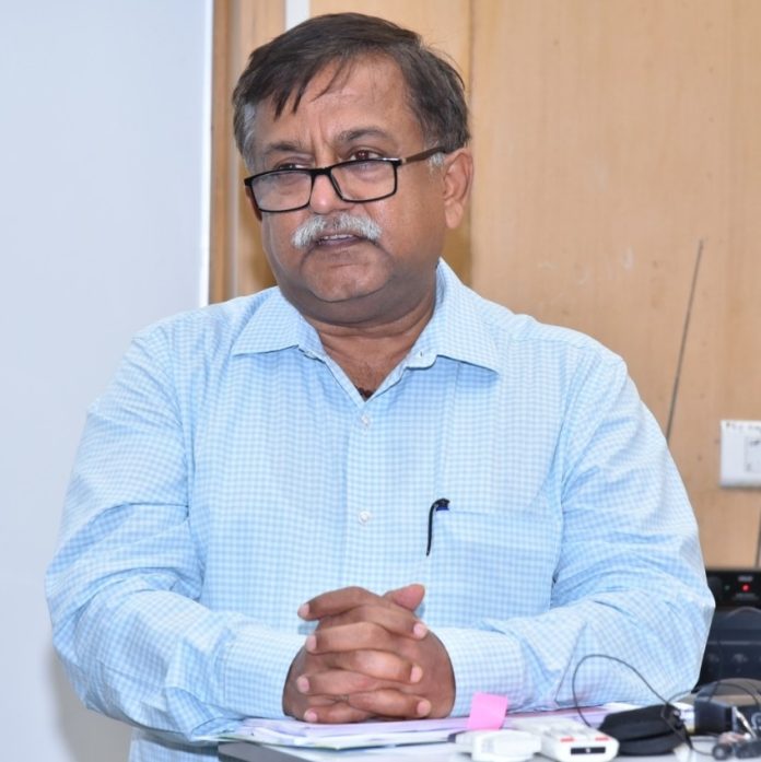 Select फिर मिला IAS Awanish Awasthi को एक्सटेंशन, बने रहेंगे CM Yogi के सलाहकार फिर मिला IAS Awanish Awasthi को एक्सटेंशन, बने रहेंगे CM Yogi के सलाहकार
