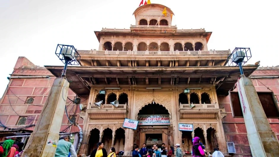 689a2246b7a32-banke-bihari-temple-130447890-16x9