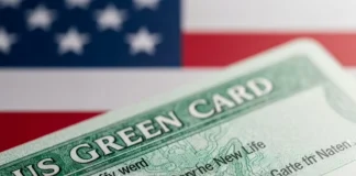 US Green Card Holder Claims USCIS Viewed His LinkedIn Profile