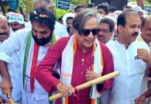 Shashi Tharoor Campaigning in Kerala