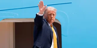 Donald Trump getting on a Plane