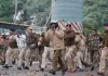 दिल्ली प्रदर्शन में पुलिस के जवानों पर हमला, सोशल मीडिया यूजर्स ने की सीरिया से तुलना