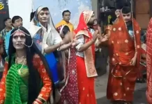 Gujarat: नवरात्रि में पुरुषों का साड़ी पहनकर गरबा, 200 साल पुरानी परंपरा